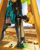 Makita 40V max XGT 1-3/16 Inch AVT Rotary Hammer Kit with Dust Extractor Makita 40V max XGT 1-3/16 Inch AVT Rotary Hammer Kit with Dust Extractor